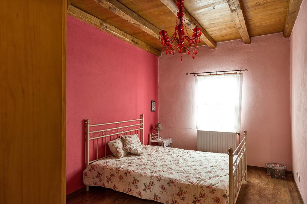 Premium Stone House Hébergement de vacances Vrasná